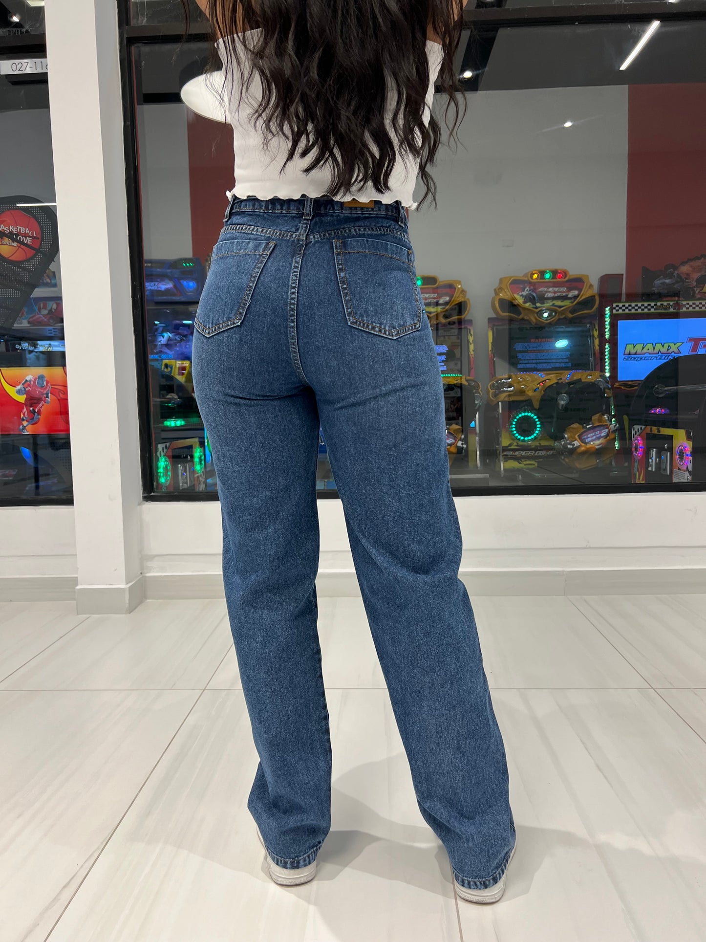 Wide Leg Jeans con Cinturón