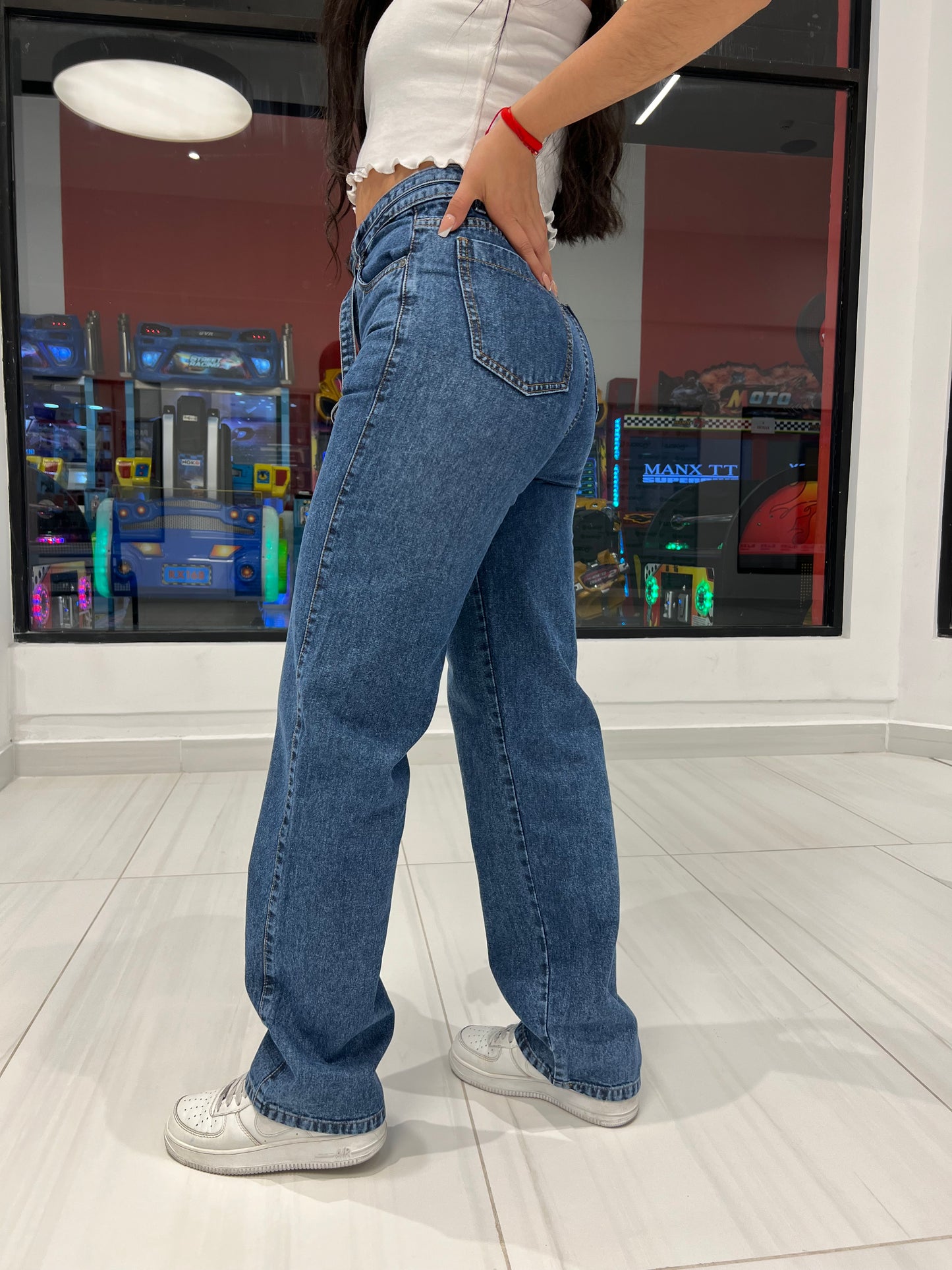 Wide Leg Jeans con Cinturón